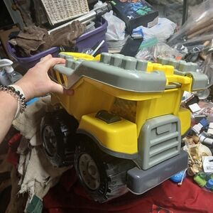 Tonka Mighty Builders Tow 'N Go Tuff Truck, which is a 3-in-1 toy